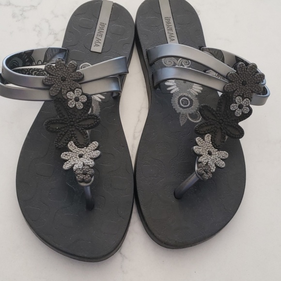 ipanema black flip flops